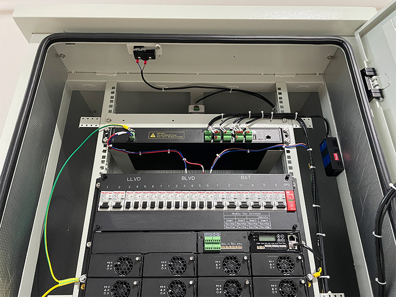 Dual Input Hybrid Power Supply System Dual Input Hybrid Power Supply System